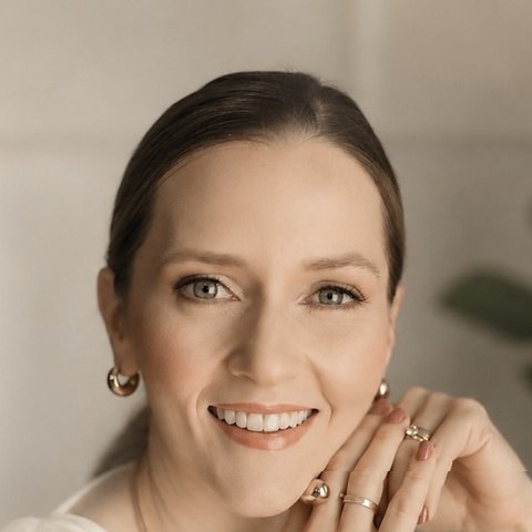 Dra. Gabriela Bourscheid